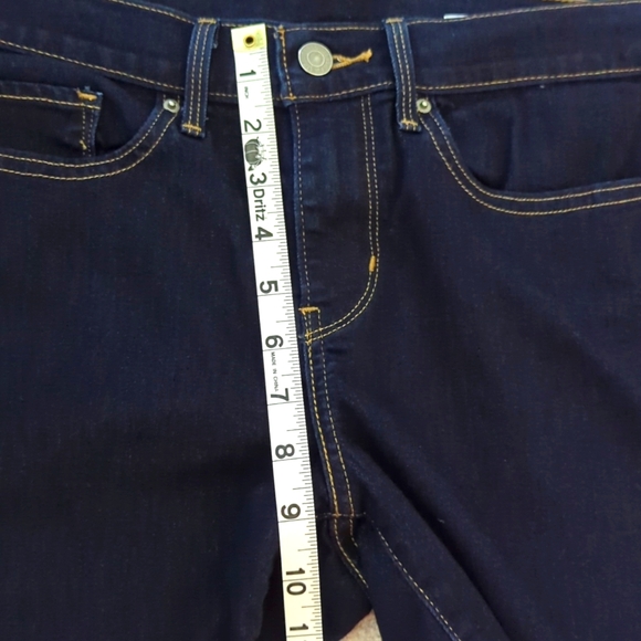 Levi's mid-rise Bermuda dark indigo denim shorts 27 - Picture 5 of 8